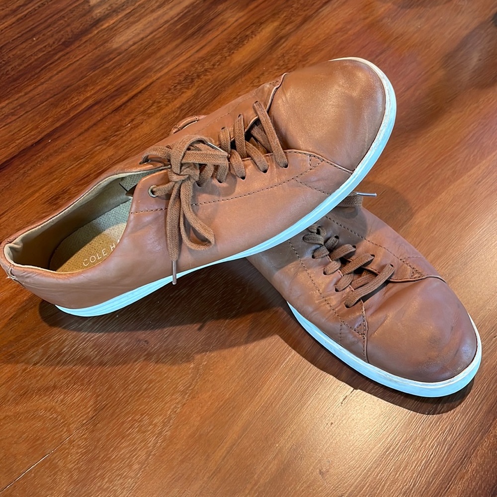 Men’s Leather Cole Haan Sneakers size 10M